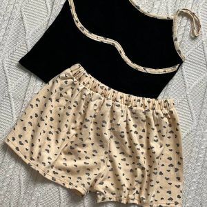 ست کراپ شلوارک دخترانه مشکی کرم
