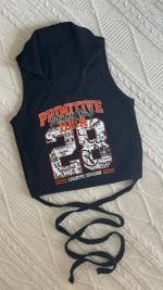 کراپ تاپ بندی مشکی با چاپ عدد بیست و هشت