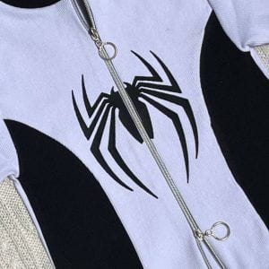 کراپ تیشرت ریسینگ طرح اسپایدر نمای نزدیک