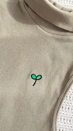 یقه اسکی راحتی دخترانه طرح برگ نمای نزدیک