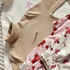 ست خانگی دخترانه یقه اسکی و شلوار دو مدل سفید و کرم